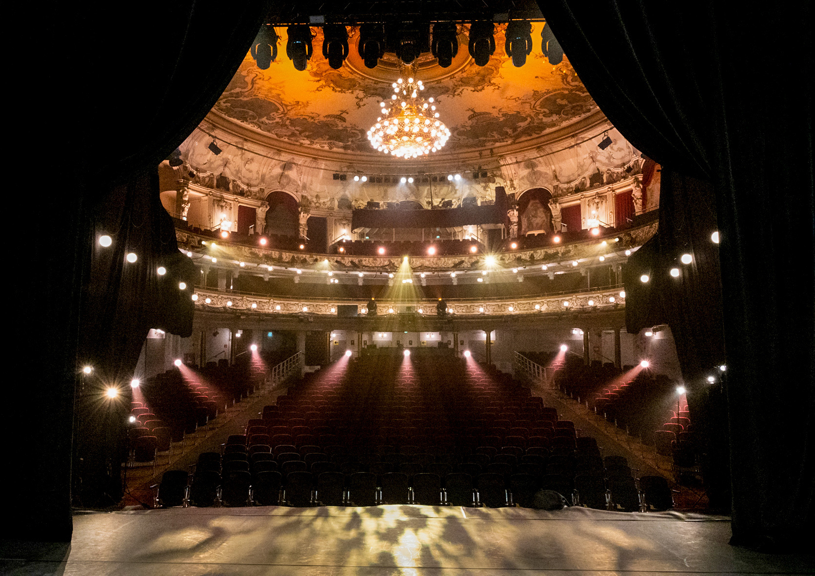 Das große Musical-TV-Konzert der Vereinigten Bühnen Wien - Ronacher - Credits: ORF / Vereinigten Bühnen Wien / Stefanie J Steindl