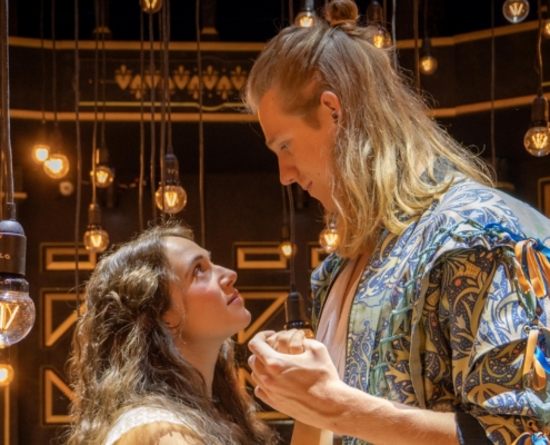 ROMEO UND JULIA - Credits: Joern Hartmann