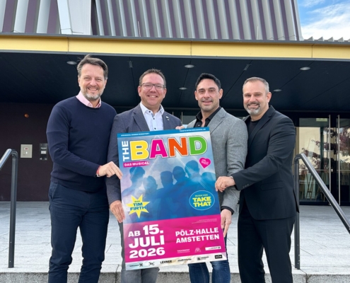 AVB Musical Sommer 2026 - THE BAND - Vizebürgermeister Gerhard Riegler, Bürgermeister Christian Haberhauer, Intendant Alex Balga, Geschäftsführer AVB Christoph Heigl - Credits: AVB